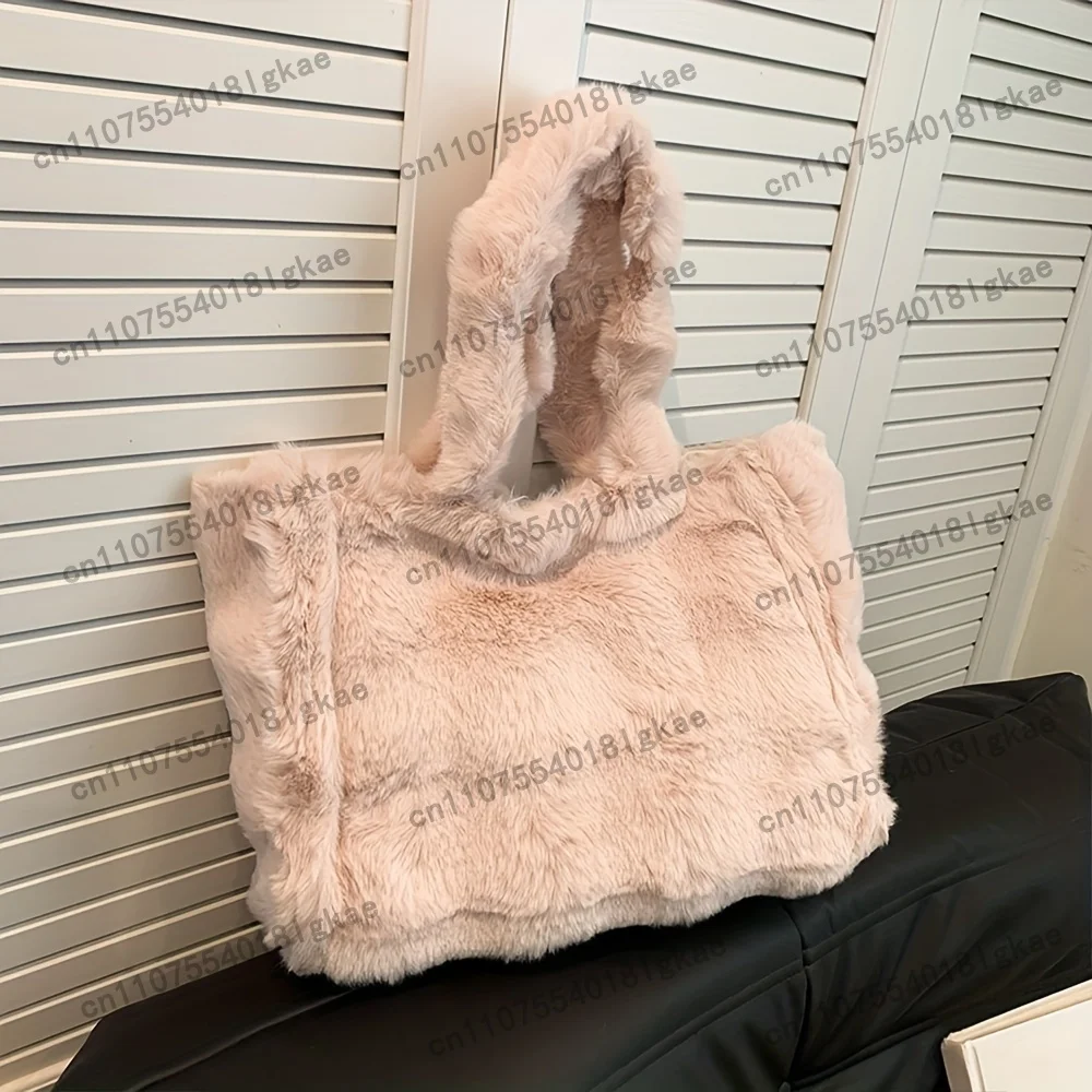 女性用ワンショルダー暖かいプラッシュトートバッグ、大容量の毛 - Interior Design Warm のレビューと価格
